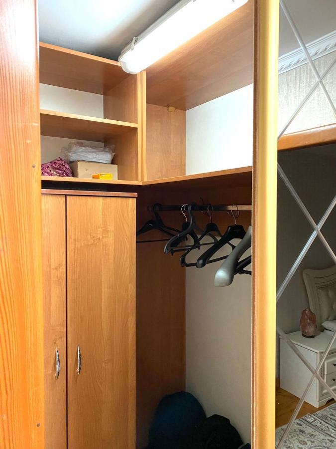 Просторная 3 Комнатная Квартира На Арбате Apartman Almati Kültér fotó