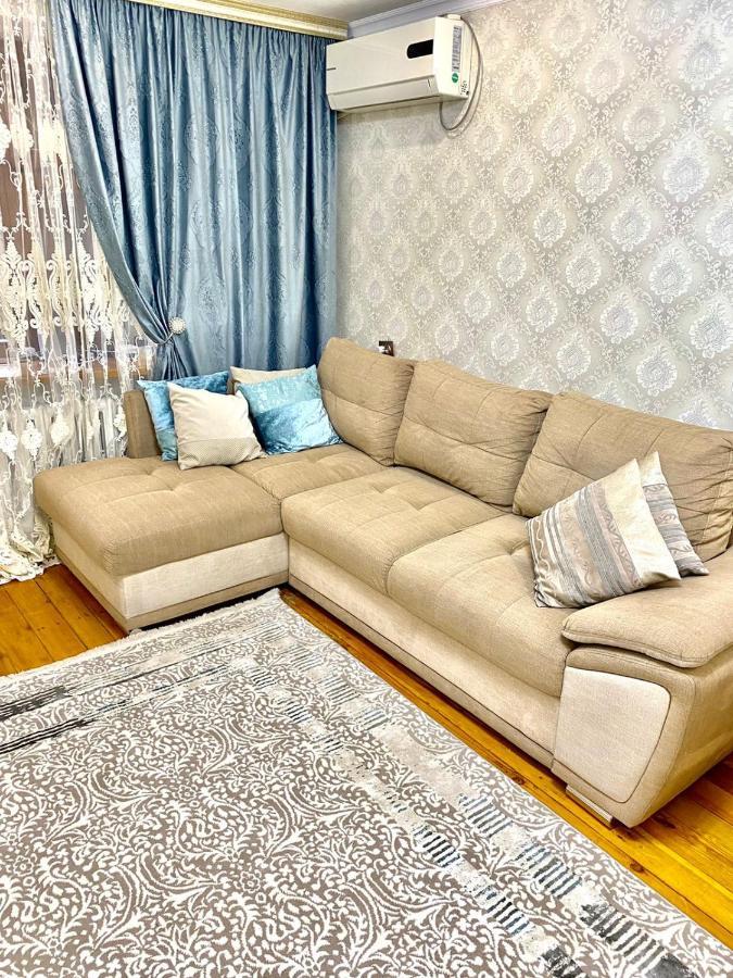 Просторная 3 Комнатная Квартира На Арбате Apartman Almati Kültér fotó